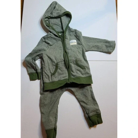 CARTERS 2-Piece Dinosaurs‎ Set 9 Months