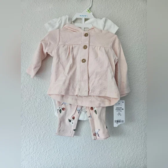 NWT carters 3 piece baby set, 3 months