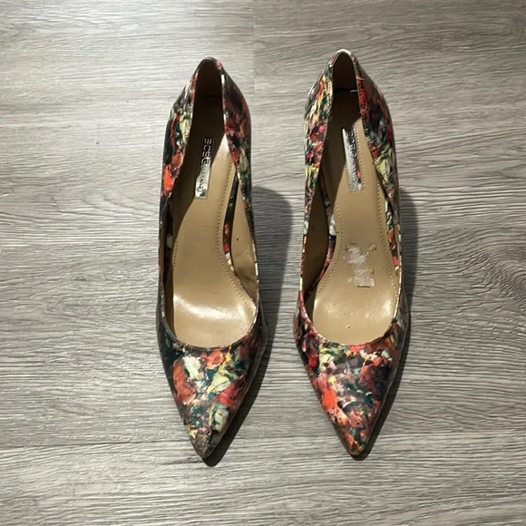 BCBGeneration Floral Close toe Heels