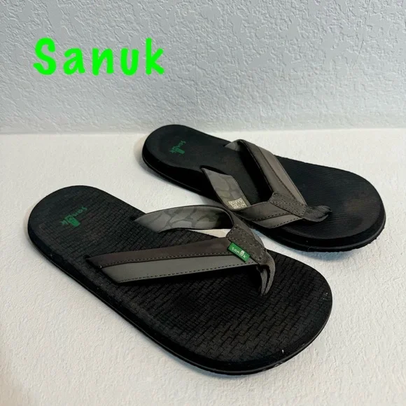 Sanuk Men’s Gray T strap cushioned Sandal Sz 10