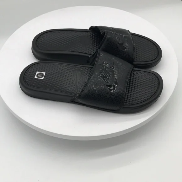Nike Mens Black Slide Sandals size 10 US