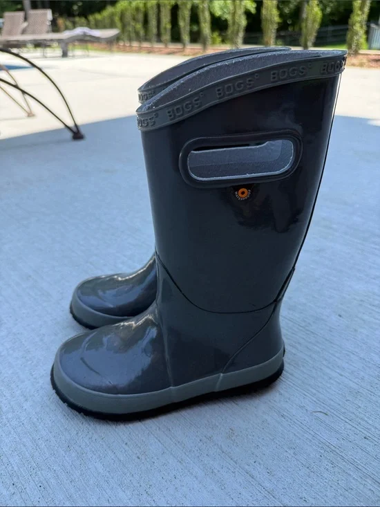 BOGS Kid's Classic High Handle Gray Waterproof Rainboots Pull On Kids US Size 13