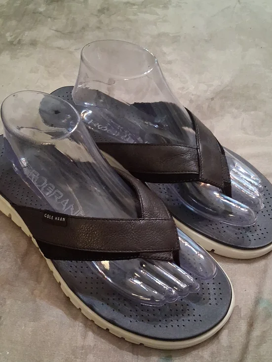 Cole Haan Men’s Dark Brown Leather Thong Sandals
