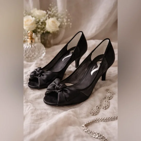 Nina Heels Anthropologie Black Satin Peep Toe Bow Pumps Size 8.5