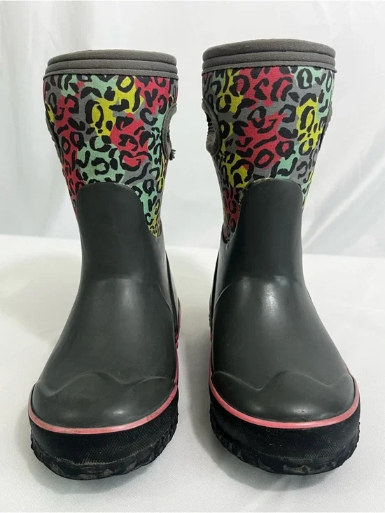 BOGS K Grasp Leopard Waterproof Boots Kids 10, Gray Multicolor 8” tall