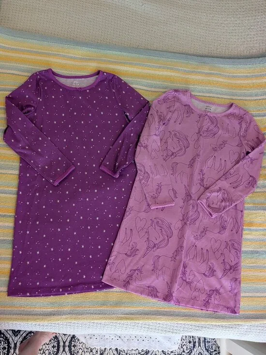 ⭐ Two Carter's purple nightgowns size 6-7
