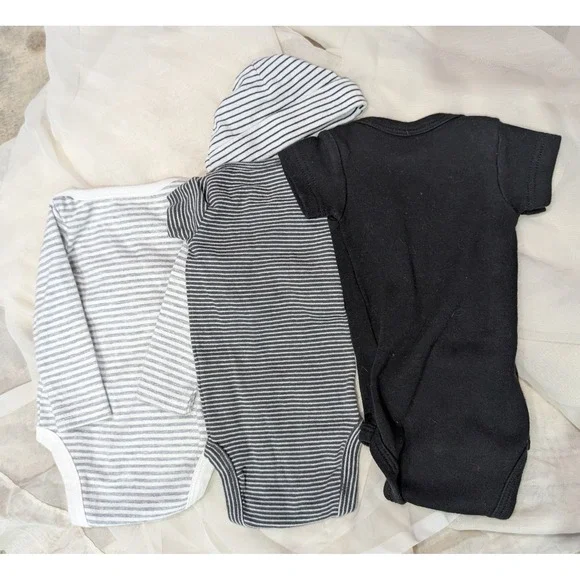 Carter's Bodysuit Bundle 3 Pack NB/Preemie Carter's with‎ Hat