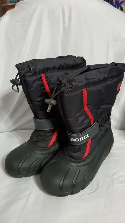Sorel Kids Whitney II Strap Waterproof Snow Boots Black Red Size 3