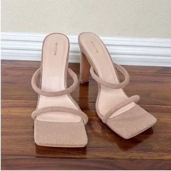 NWOT Pretty Little Thing Slide Square Toe Strappy Heels