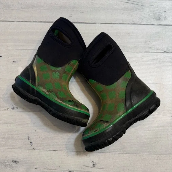 Bogs kids classic 4H snow boot little kids size 8
