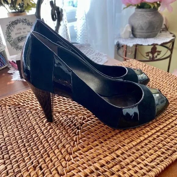 Gorgeous Franco Sarto Suede/Patent Leather Pumps