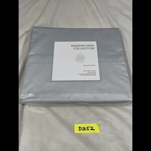 NIB [ Queen ] for Hudson‎ Park 600TC Cotton Flat Sheet in Cloud