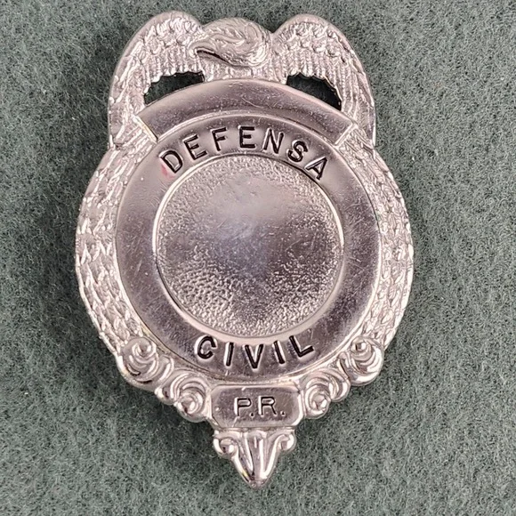 Vintage OG CIVIL DEFENSA P.R. Puerto Rico Eagle Hat CREST Pin Badge