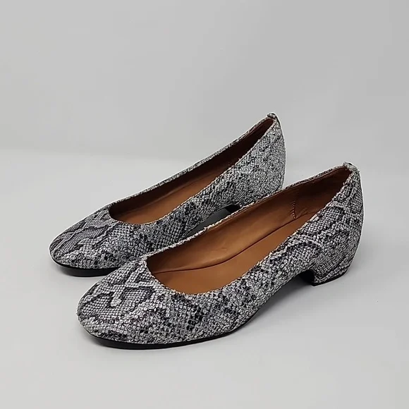 Gentle Souls Embossed Snake Print Leather Priscille Pumps Size 9
