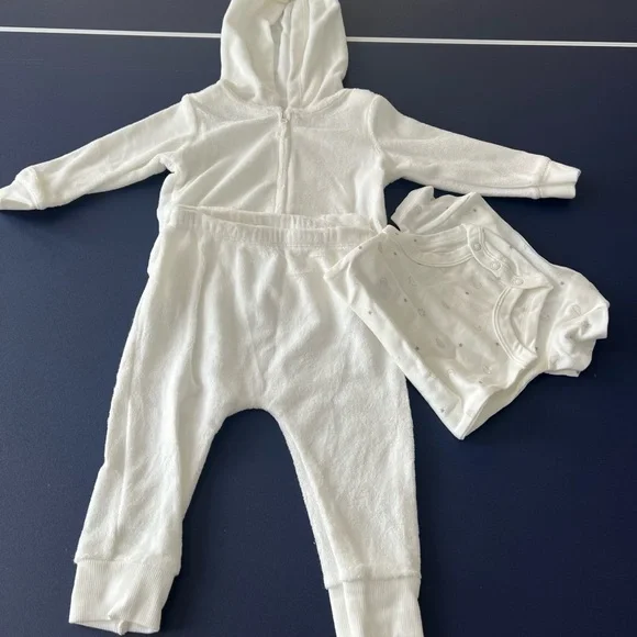 Carters 3-Piece Baby‎ Boy Terry Little Ivory Carding Set 9M