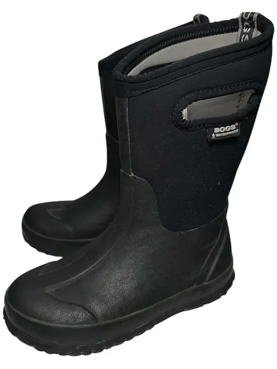 Bogs Kids Size 3 Black Waterproof Pull On Boots with Built In Handles