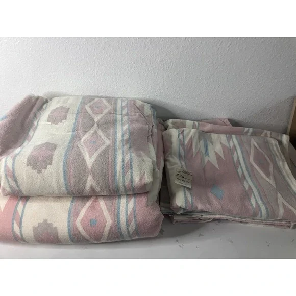 Vintage 80s Dept Store Boho Aztec 4 pc. King Sheet Set Pastel Southwestern