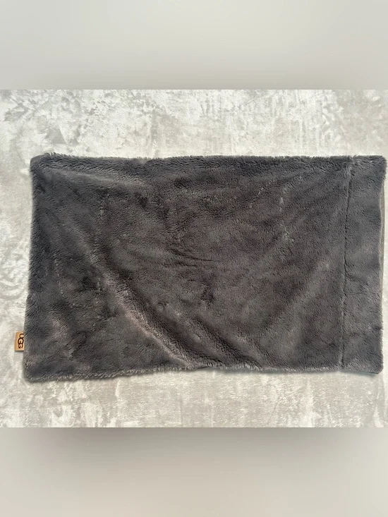 Ugg Fuzzy Pillowcase Gray Faux Fur Plush