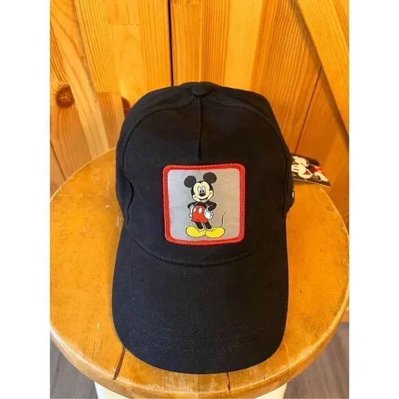 Disney Mickey Mouse hat black front patch  adjustable (3384) nwt