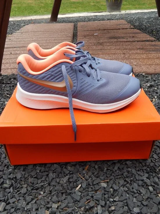 Nike Star Runner 2 GS Kids Running Shoes Indigo Size 5Y Big Kid Never Worn