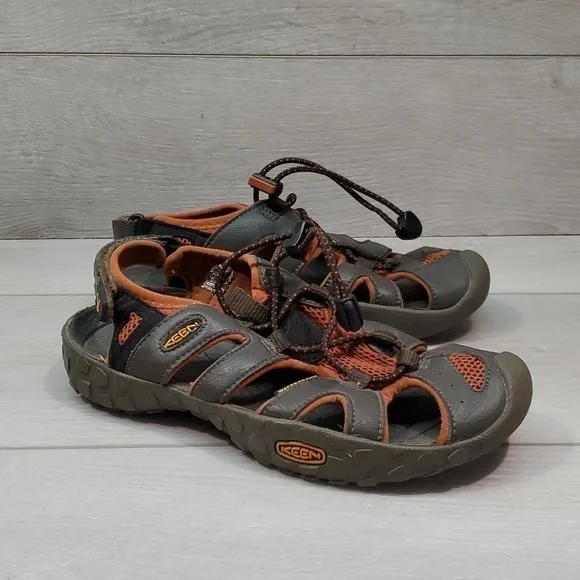 Keen Big Boys Youth Outdoor Hiking Comfort Leather Waterproof Sandals shoes sz 3