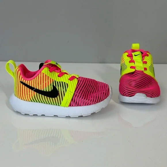 Nike Roshe One Flight Weight Baby Sneakers Size 5C