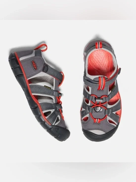 Keen Kids Grey and Red‎ Closed-Toe Outdoor Shoe Sandals Sz-6. NWOB. R