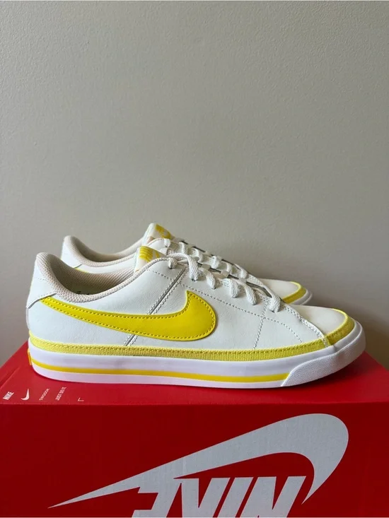 Nike Court Legacy GS Summit White Yellow DA5380-119 Size 5Y