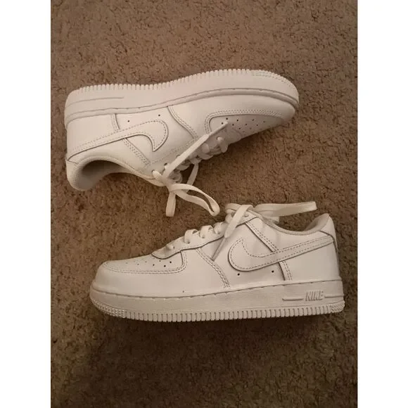 Nike Air Force 1 Low White Sneakers Grade School Size 1.5 NEW NO BOX