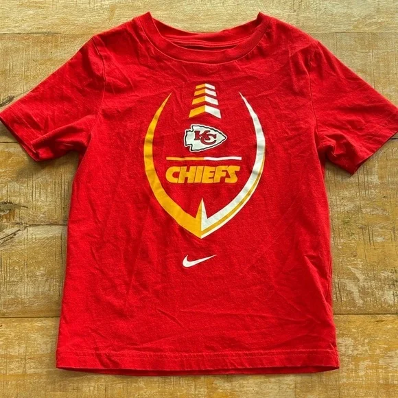 NWOT Nike Kids Kansas City Chiefs Tee M(5/6)