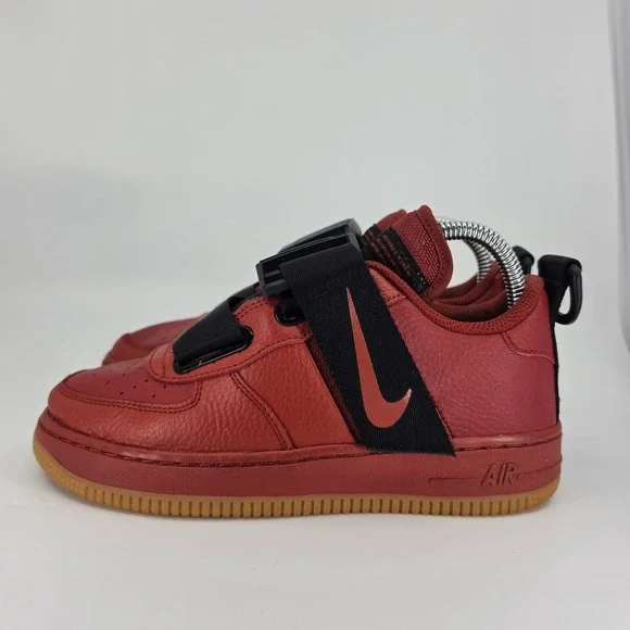 Nike Air Force 1 Kids Shoe 5Y Dune Red-Black Air Force 1 Utility [AJ6601-600]