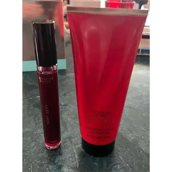 New Victoria’s Secret Very Sexy 2 piece Set Body Lotion and Travel Rollerball