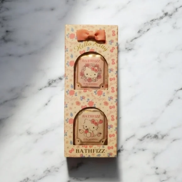 NEW Sanrio Hello Kitty Bath Fizz/Bath Bombs‎