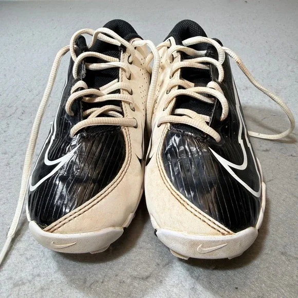 Nike Vapor Ultrafly 4 Keystone Kids Baseball Cleats Black White Good Condition
