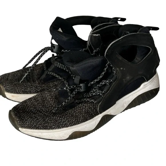 Nike Air‎ FLT Athletic Shoes
