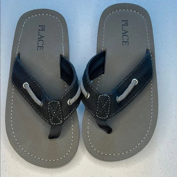 PLACE Gray and Black Flip Flops size‎ 12/13 boy or Girl (like new)