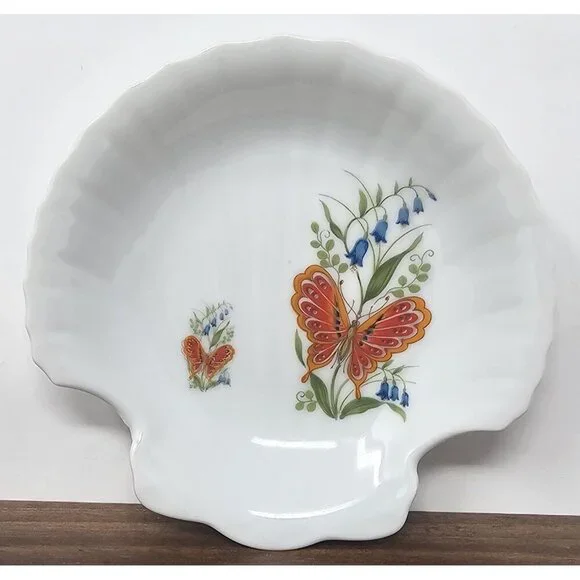 Vtg Takahashi Dew Hand Decorated Seashell Butterflies Flowers Trinket Soap Dish