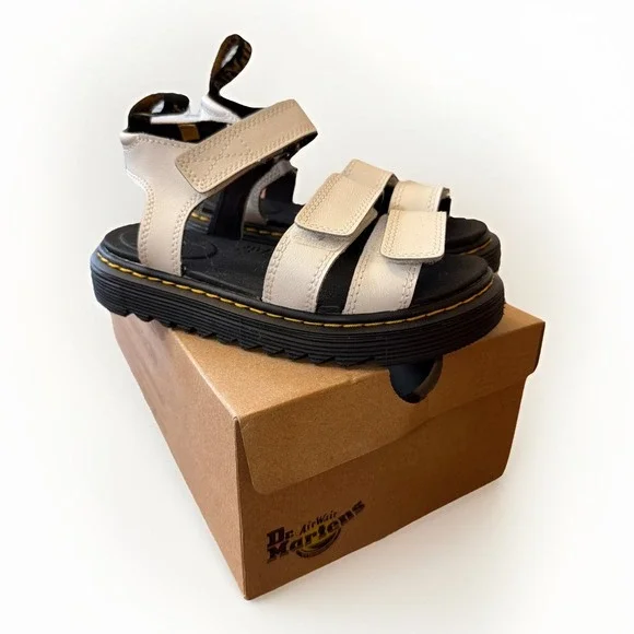 Dr. Martens Klaire J White Juniors Girls Sandals Strappy Size US 1 New With Box