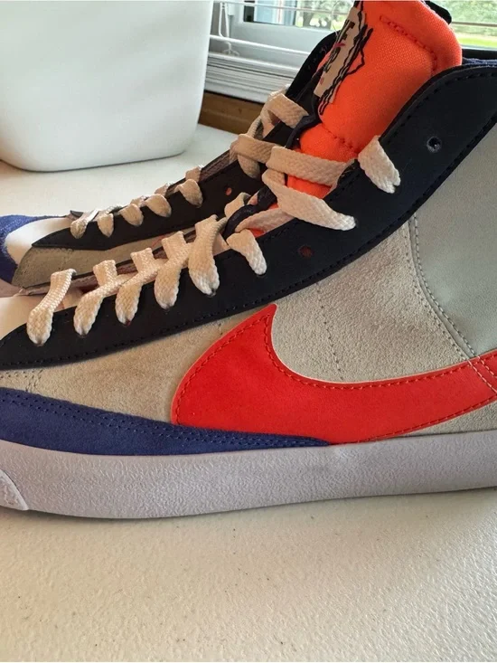 Nike Blazer Mid ‘77 SE White/Navy/Team Orange