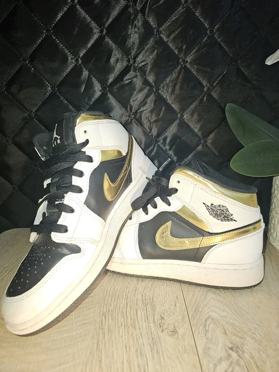 Nike Air Jordan 1 Mid White Black Gold Sneakers