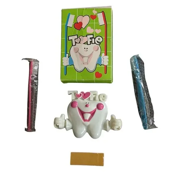 VTG I Love Toofie Brushes Holder Avon Kids Dentistry Bathroom New Old Stock NEW