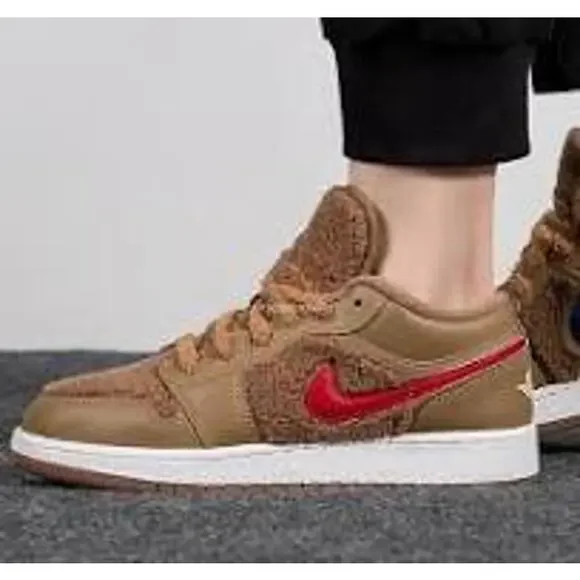 Nike Air Jordan Youth 1 Low Utility GS‎ Teddy Bear Comfort Sneakers Sz 4.5 Beige