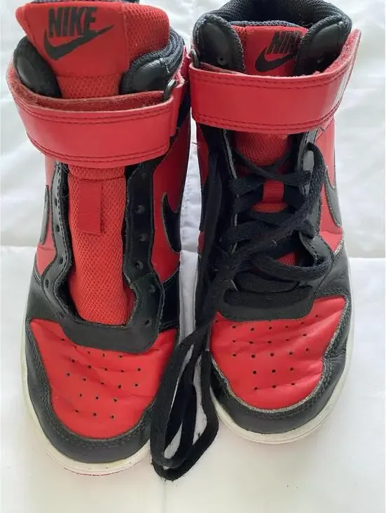 Nike Kids Court Borough Mid Kids Mid Top Sneakers Red/Black Strap Leather 4.5Y