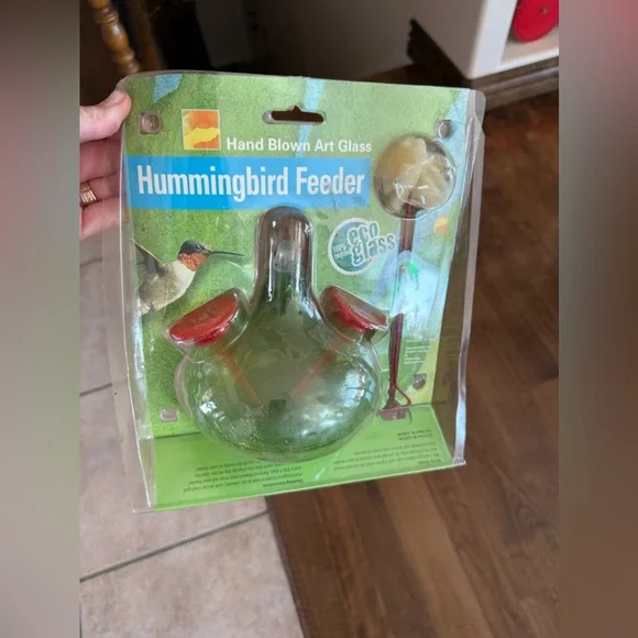 Hummingbird Feeder - Red and Green New! Hand blown art glass hummingbird feeder
