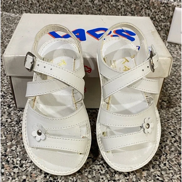 Kinder Girls sandals size 6.5