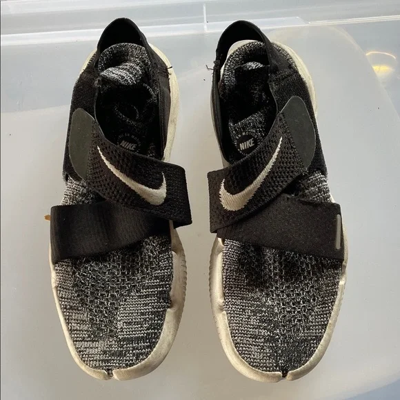 Nike Kids Black and Gray Sneakers