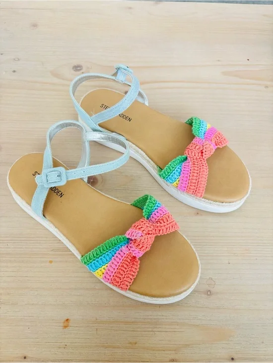 Steve Madden Girls Rainbow Crochet Sandals Size 5 Multicolor Summer Shoes