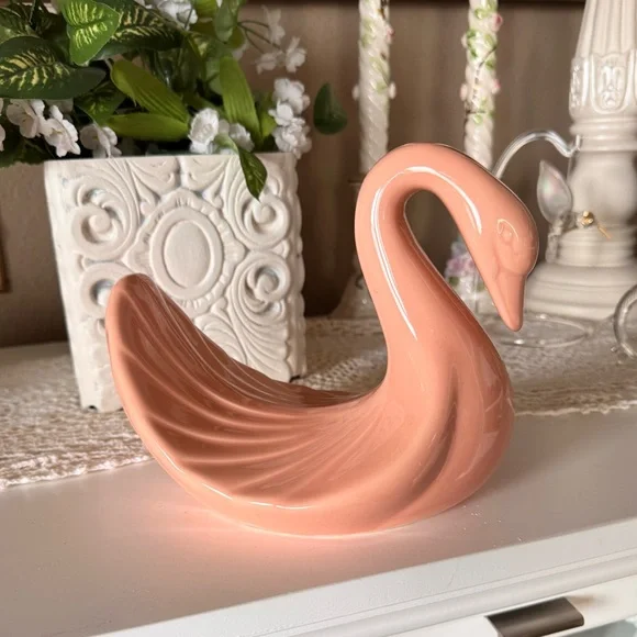 Vintage Peach Ceramic‎ Swan