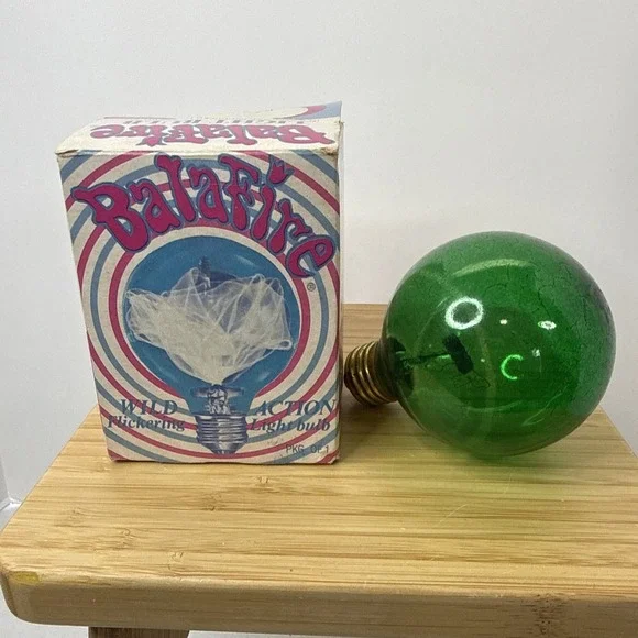 Vintage Balafire Flicker Flame Wild Action Light Bulb w Box Tested Working Green