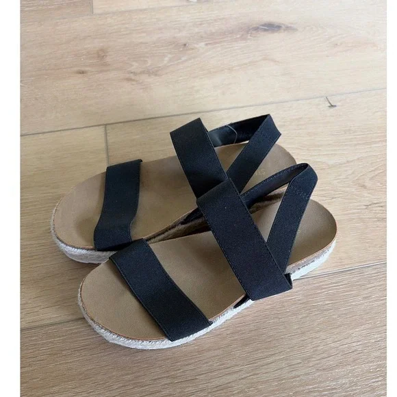 Steve Madden  Kids Black Elastic Espadrille Platform girls Sandals Size 2